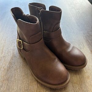 Cat and Jack Brown Ankle Boots with Buckle. Youth Size 2